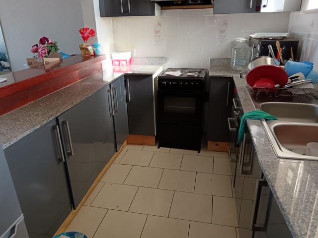 1 Bedroom Flat for sale in Essenwood