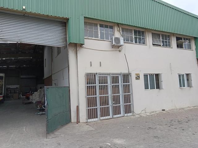 2000m² Industrial space to let in Phoenix Industrial