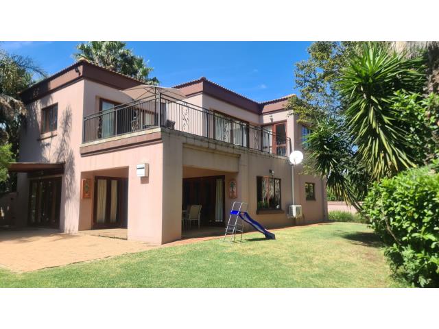 4 Bedroom House for sale in Silver Lakes Golf Estate