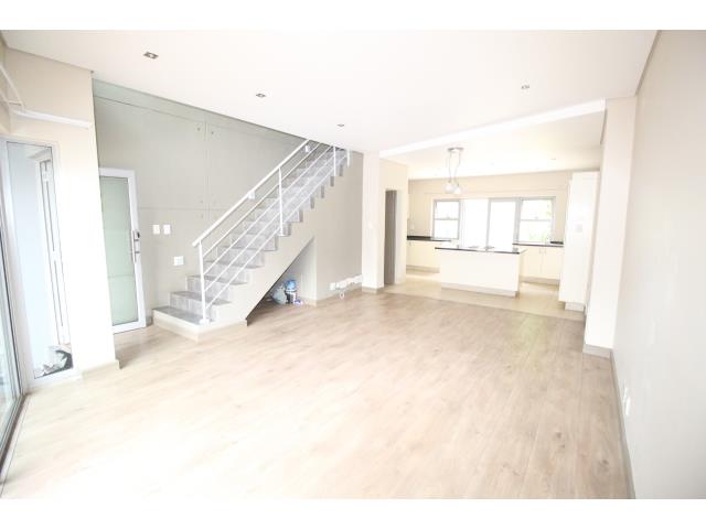 2 Bedroom Townhouse for sale in Melrose