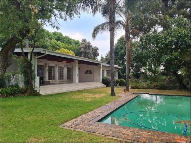 4 Bedroom House to let in Morningside