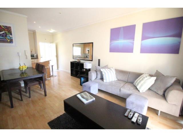 2 Bedroom Apartment to let in Melrose