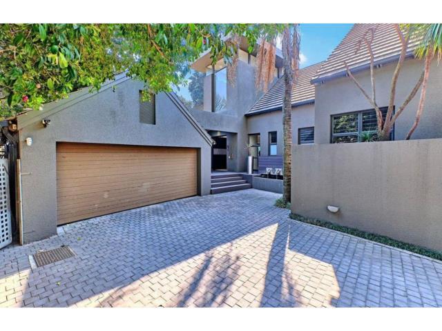 5 Bedroom House to let in Hyde Park