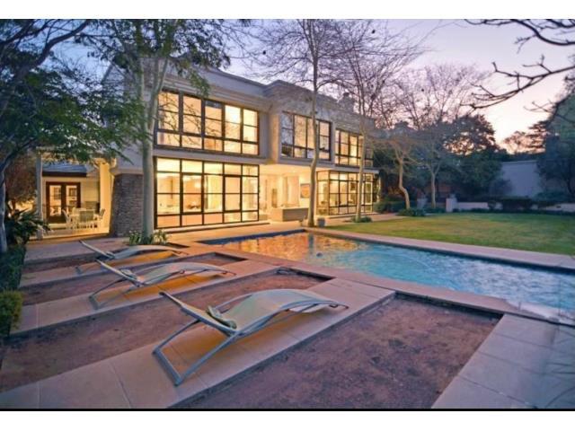 5 Bedroom House to let in Bryanston