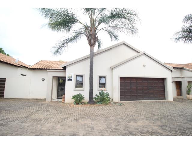 3 Bedroom Simplex for sale in Cheltondale