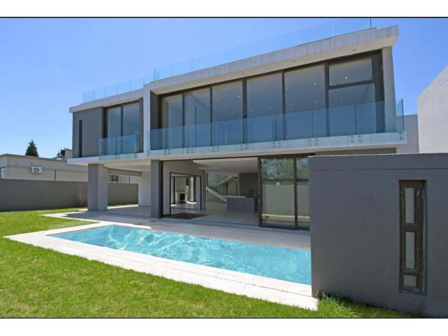 4 Bedroom House to let in Morningside