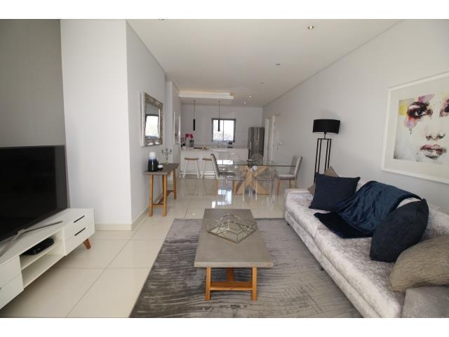 2 Bedroom Apartment to let in Rosebank