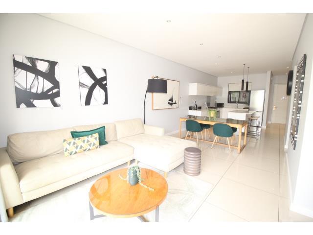 2 Bedroom Apartment to let in Rosebank