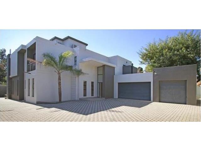 4 Bedroom House to let in Morningside