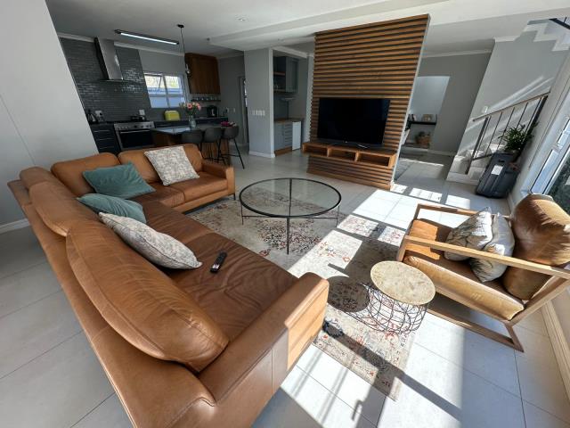 4 Bedroom Cluster for sale in Oaklands