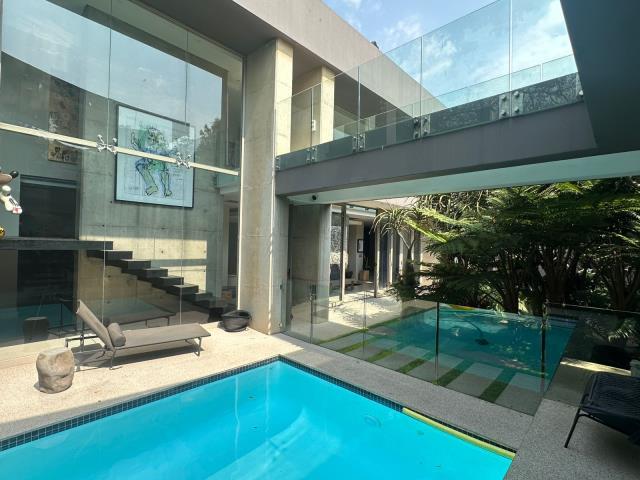 4 Bedroom House for sale in Morningside