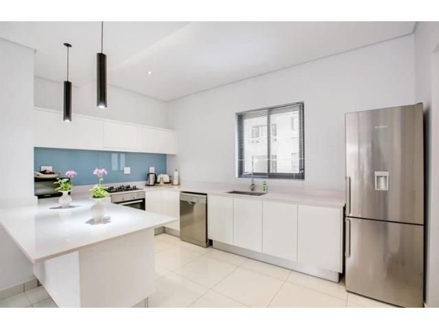 2 Bedroom Apartment to let in Hyde Park