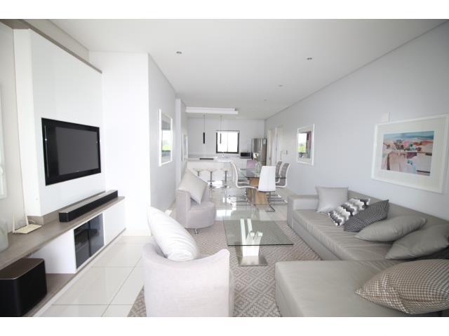 2 Bedroom Apartment to let in Hyde Park