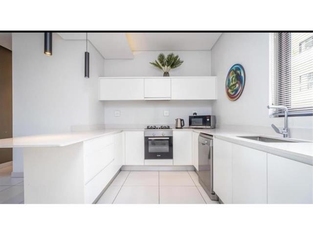 2 Bedroom Apartment for sale in Hyde Park