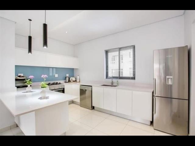 2 Bedroom Apartment to let in Hyde Park