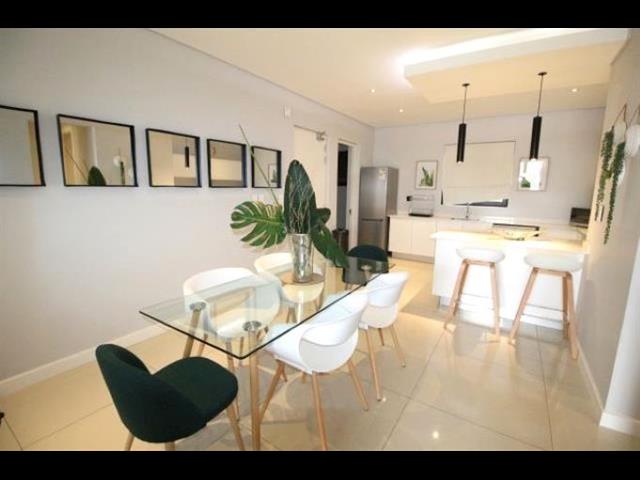 2 Bedroom Apartment to let in Hyde Park