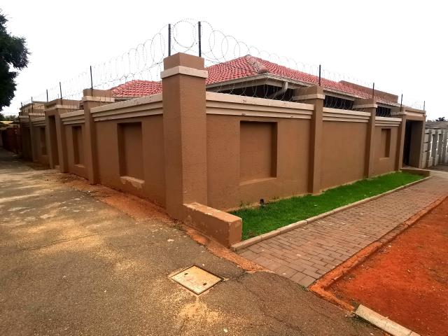 3 Bedroom House for sale in Newlands