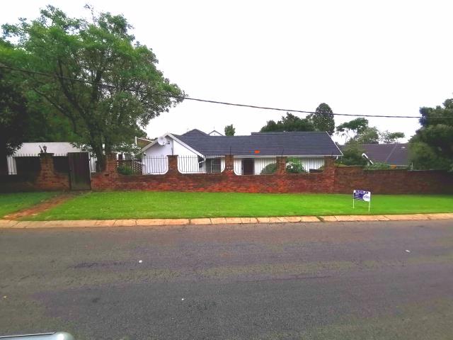 5 Bedroom House for sale in Robin Hills