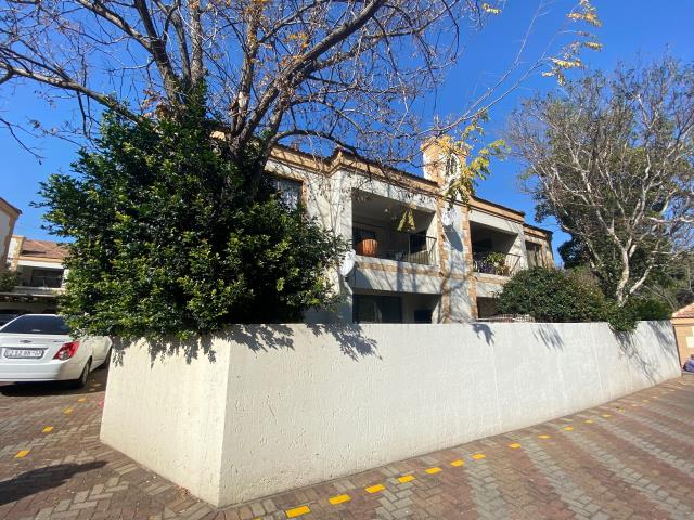 2 Bedroom Apartment to let in Ruiterhof