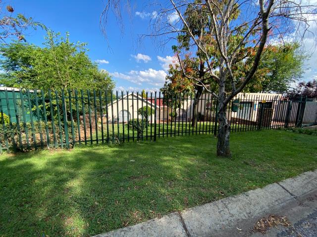 3 Bedroom House to let in Bergbron