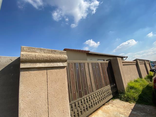 2 Bedroom House for sale in Windmill Park