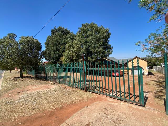 3 Bedroom House for sale in Witpoortjie