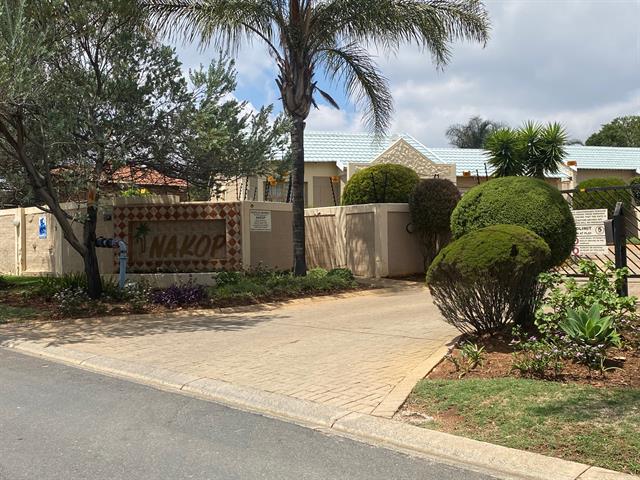 4 Bedroom Simplex to let in Radiokop