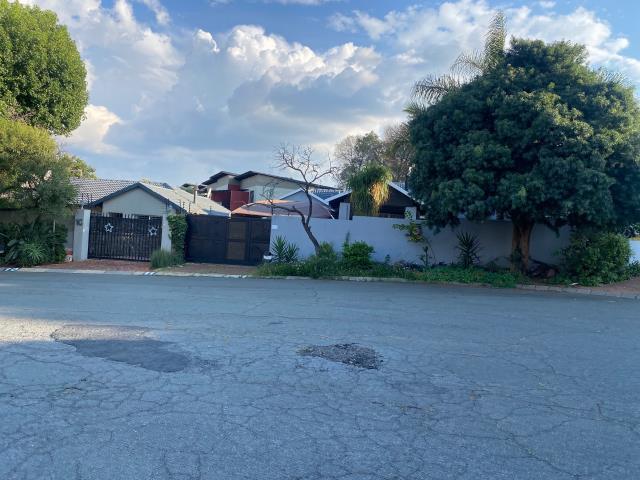 3 Bedroom House to let in Northwold