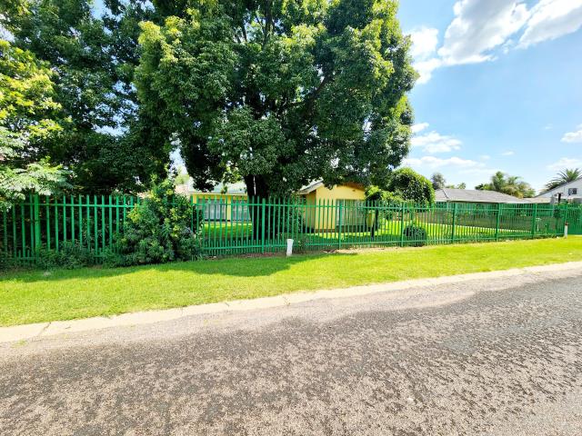 5 Bedroom House for sale in Brackenhurst