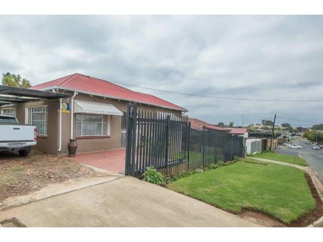 2 Bedroom Garden Cottage to let in Delarey