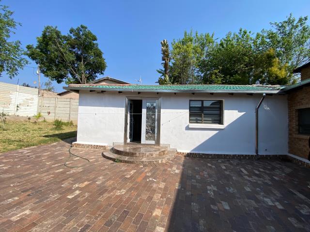 1 Bedroom Garden Cottage to let in Bramley Park