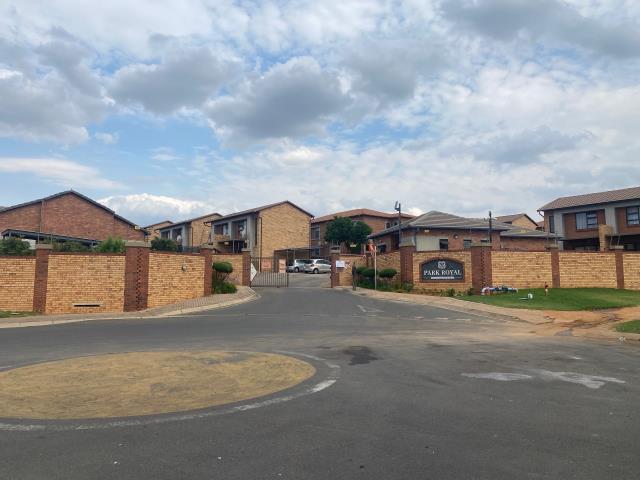 3 Bedroom Duplex to let in Wilgeheuwel