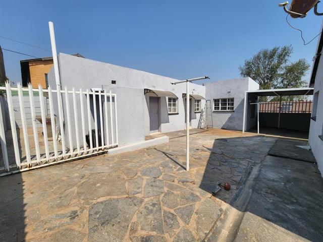 2 Bedroom Apartment to let in Bosmont