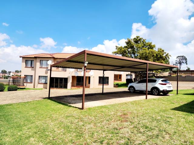 3 Bedroom Apartment for sale in Groblerpark