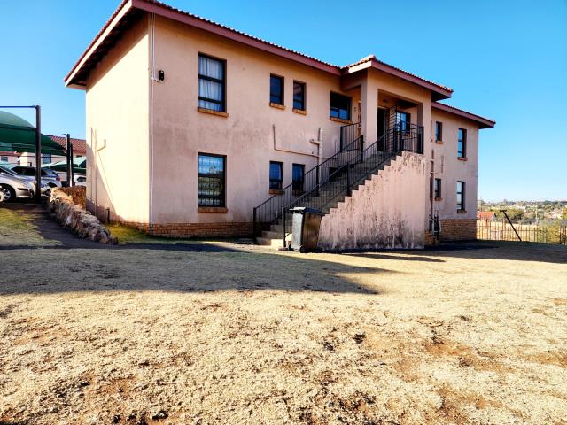 2 Bedroom Apartment for sale in Groblerpark