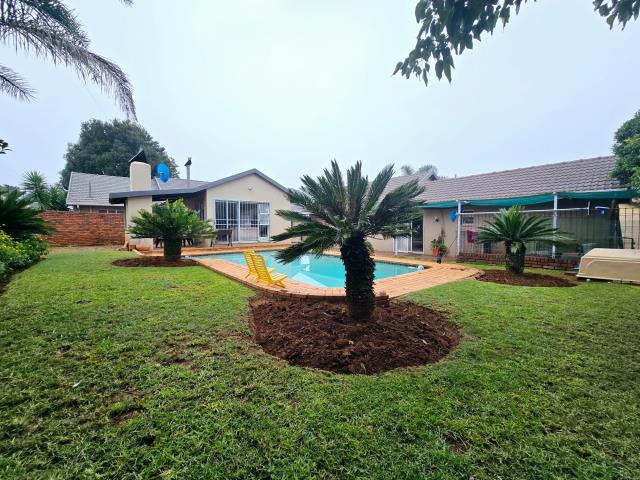 3 Bedroom House for sale in Ontdekkerspark