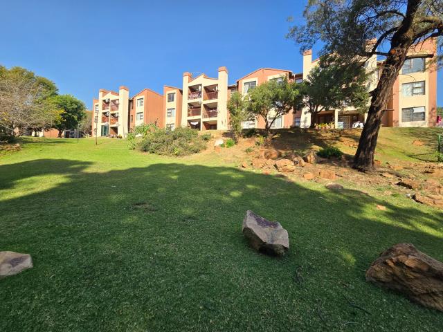 3 Bedroom Apartment for sale in Winchester Hills