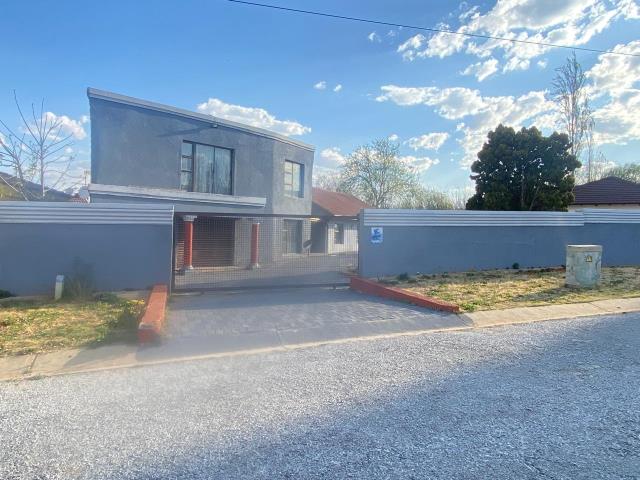 3 Bedroom House for sale in Witpoortjie