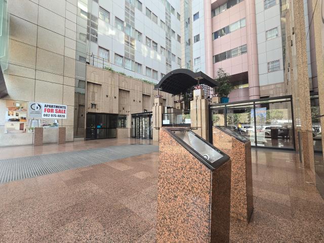 1 Bedroom Apartment for sale in Johannesburg Central