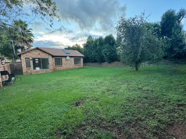 3 Bedroom Simplex to let in Northwold