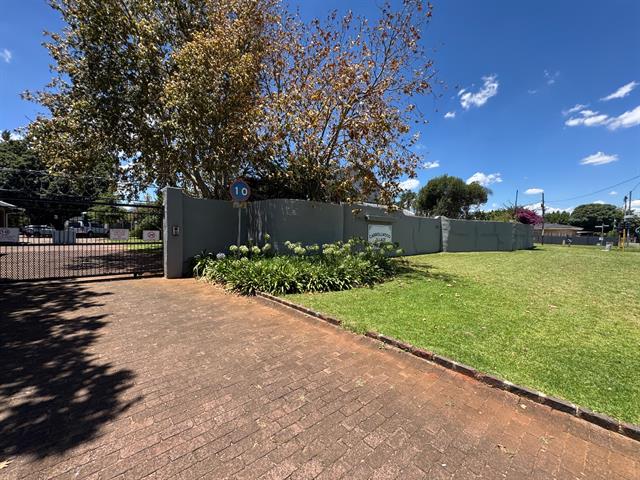 3 Bedroom Duplex for sale in Florida North