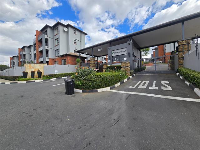 2 Bedroom Apartment for sale in Oakdene
