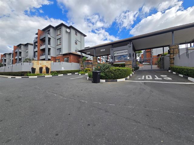 2 Bedroom Apartment for sale in Oakdene