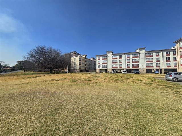 2 Bedroom Apartment for sale in Sophiatown