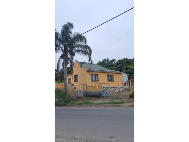4 Bedroom House for sale in Sea View