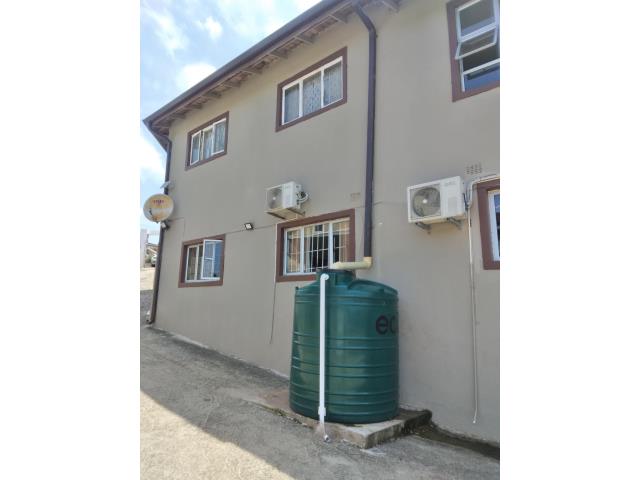 6 Bedroom House for sale in Shallcross