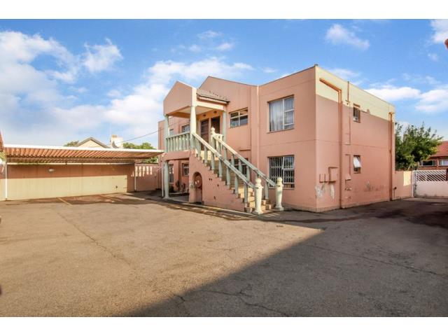 2 Bedroom Apartment for sale in Windsor