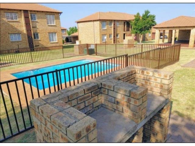 2 Bedroom Apartment to let in Erand Gardens