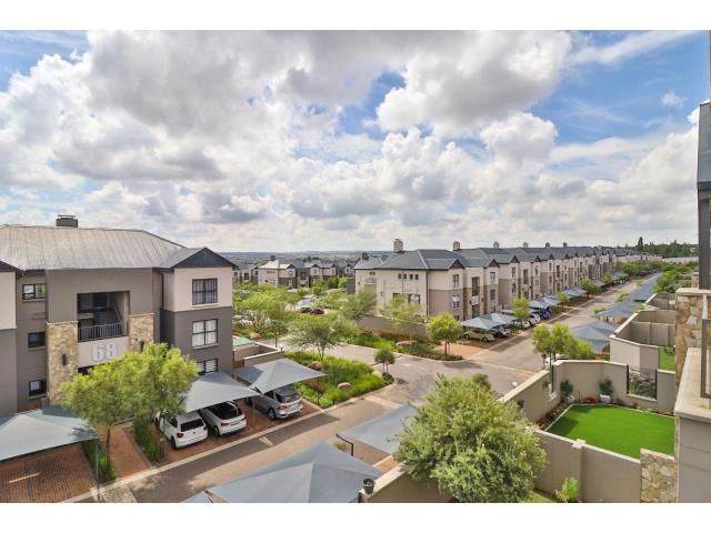 3 Bedroom Apartment for sale in Waterfall