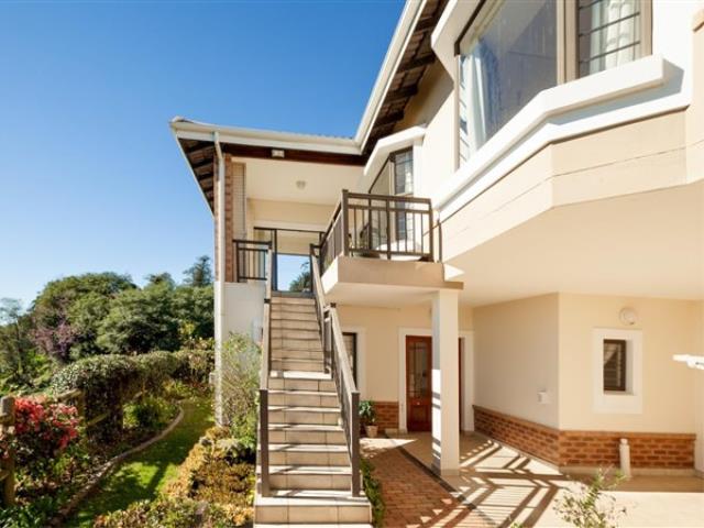 3 Bedroom Duplex for sale in Bothas Hill